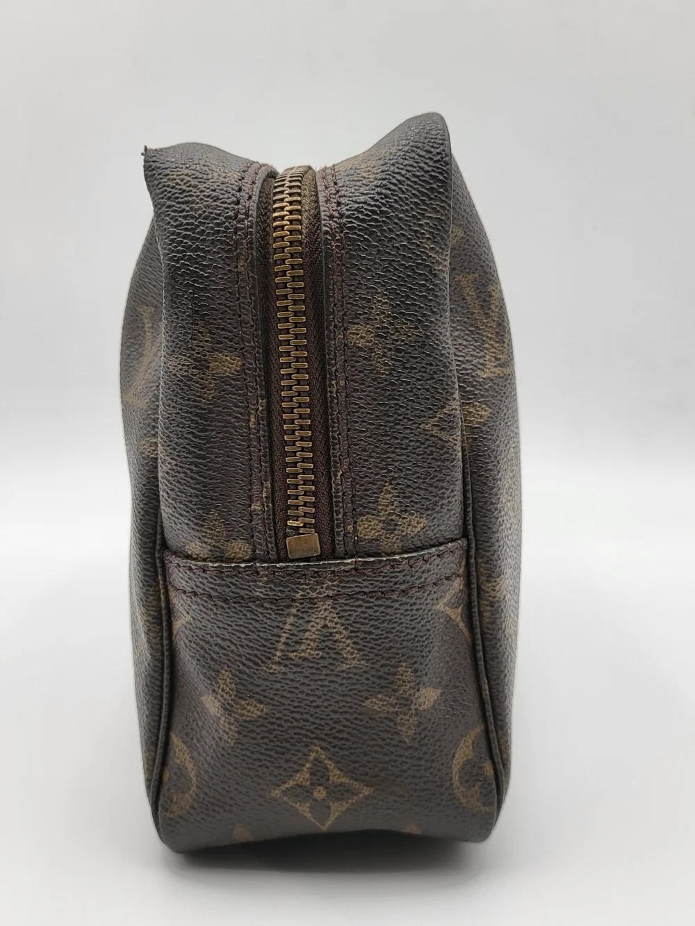 LOUIS VUITTON Monogram Trousse Toilette 28 Cosmetic Pouch, Authentic w/COA.